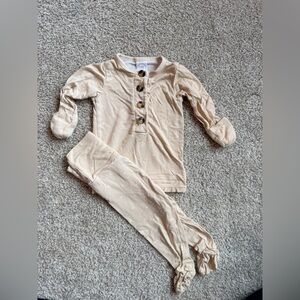 Lou Lou Co Cream Button-Up Baby Outfit